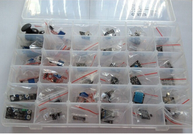 De aanzetuitrusting voor Arduino DIY die 37 Sensormodules in één doos 5V leren lost passieve zoemer af